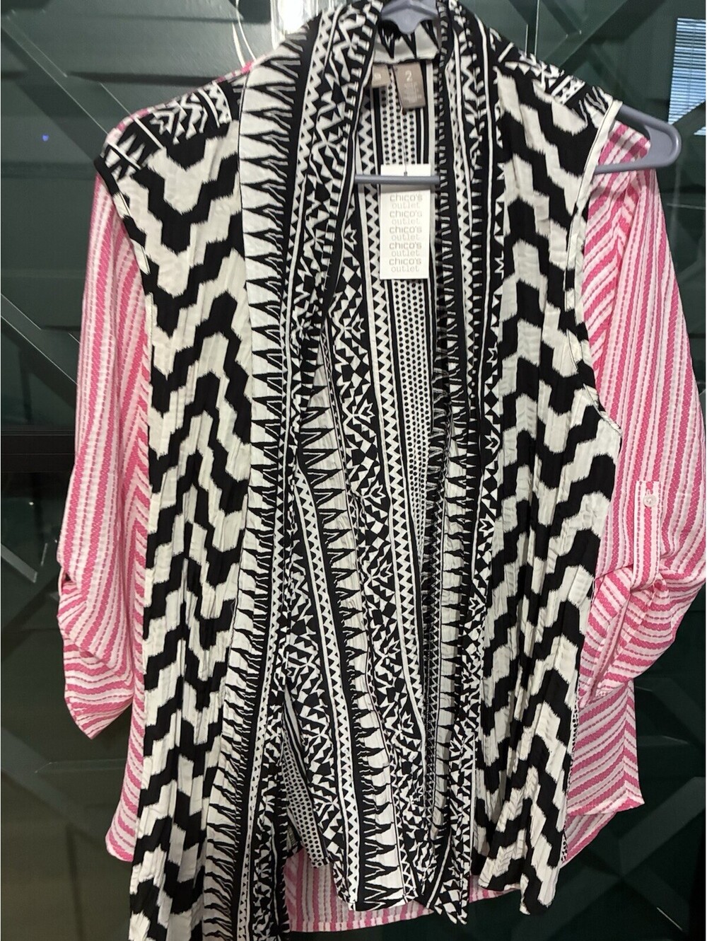 NWT Chico’s Black White Abstract Print Open Front Vest Size 2